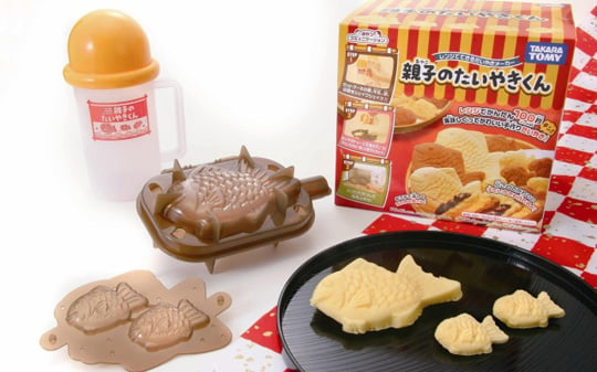 Oyako Microwave Taiyaki Maker from Takara Tomy